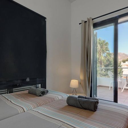 011 Bright And Spacious Villa With Private Pool เบนัลมาเดนา ภายนอก รูปภาพ
