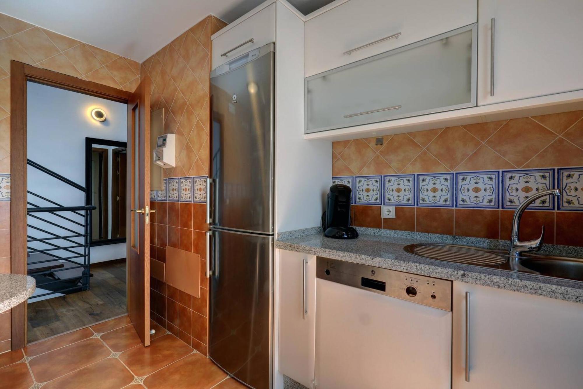 011 Bright And Spacious Villa With Private Pool เบนัลมาเดนา ภายนอก รูปภาพ