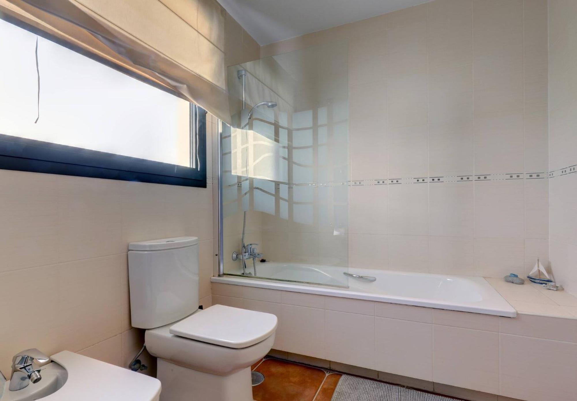 011 Bright And Spacious Villa With Private Pool เบนัลมาเดนา ภายนอก รูปภาพ